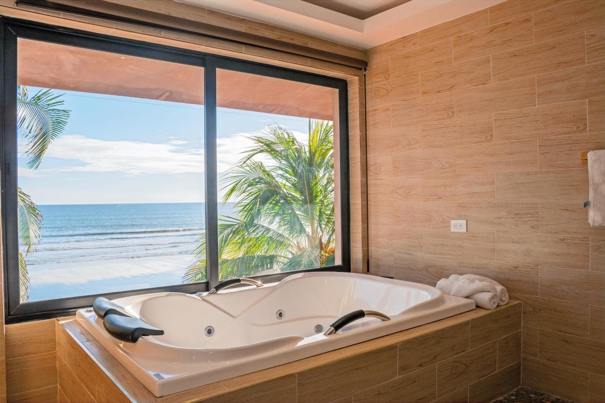 Vista Las Olas Resort El Cuco Eksteriør billede